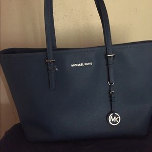 Mk Jetset  travel tote authentic Mk